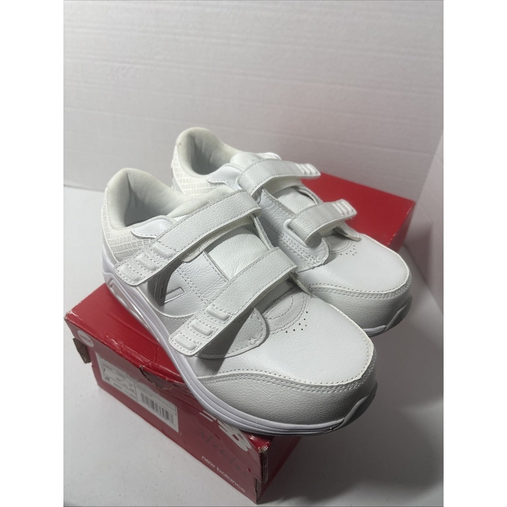 Woman's Sneakers & Athletic Shoes New Balance Hook & Loop Leather 928v3 EUC